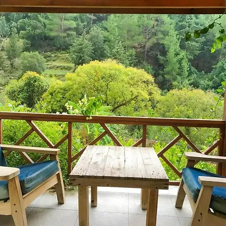 The Stone House, A Peaceful Escape For Seasons