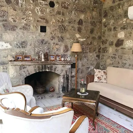 Feriehus The Stone House, A Peaceful Escape For Seasons *