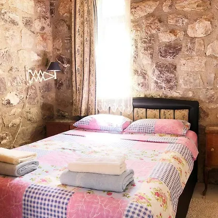 The Stone House, A Peaceful Escape For Seasons *