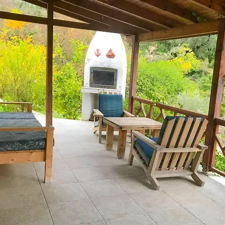 The Stone House, A Peaceful Escape For Seasons Feriehus