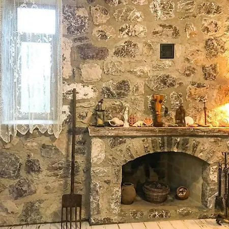 Feriehus The Stone House, A Peaceful Escape For Seasons