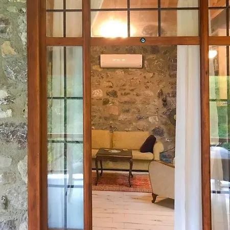 The Stone House, A Peaceful Escape For Seasons Feriehus *